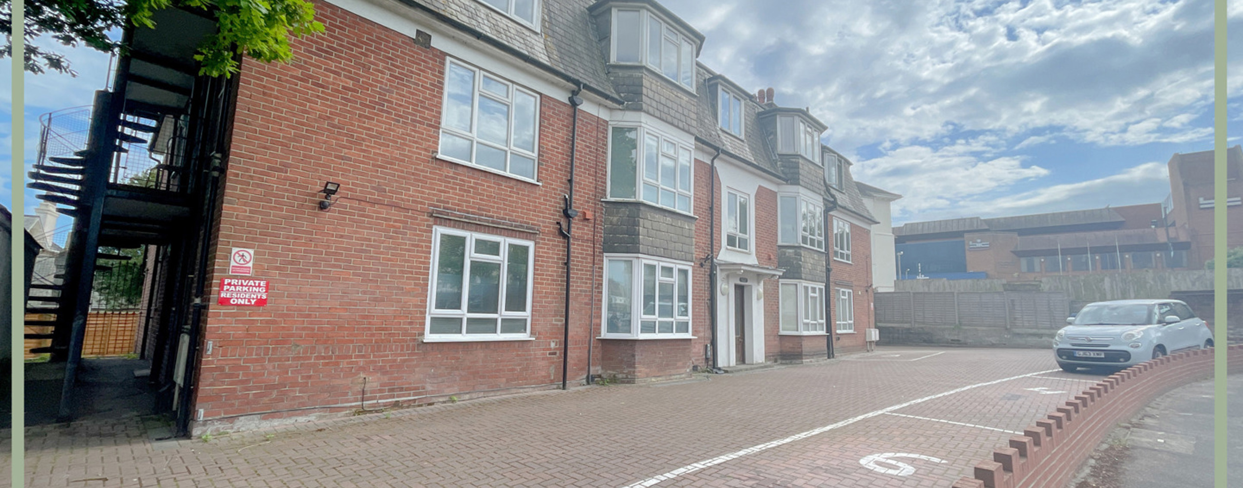 Holiday Rentals In Bournemouth 3 Exeter (2)