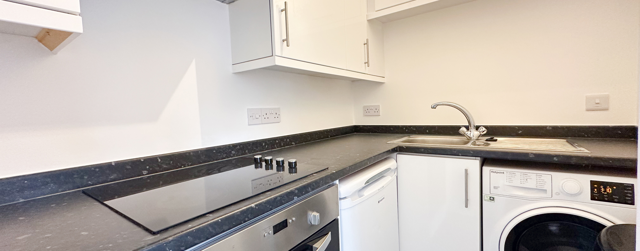 3770-Norwich Avenue West 4